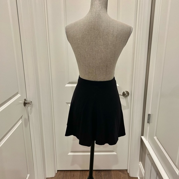 FOREVER 21 Black Flare Mini Skirt Size Small - Picture 4 of 8